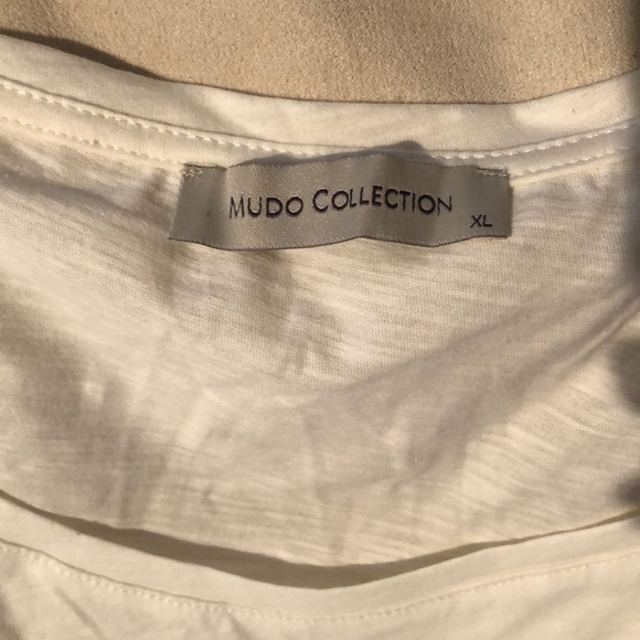 Cutout Top - Picture 2 of 3